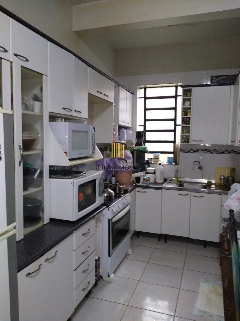 Casa para Venda - 265m², 5 dormitórios, sendo 2 suites, Floresta