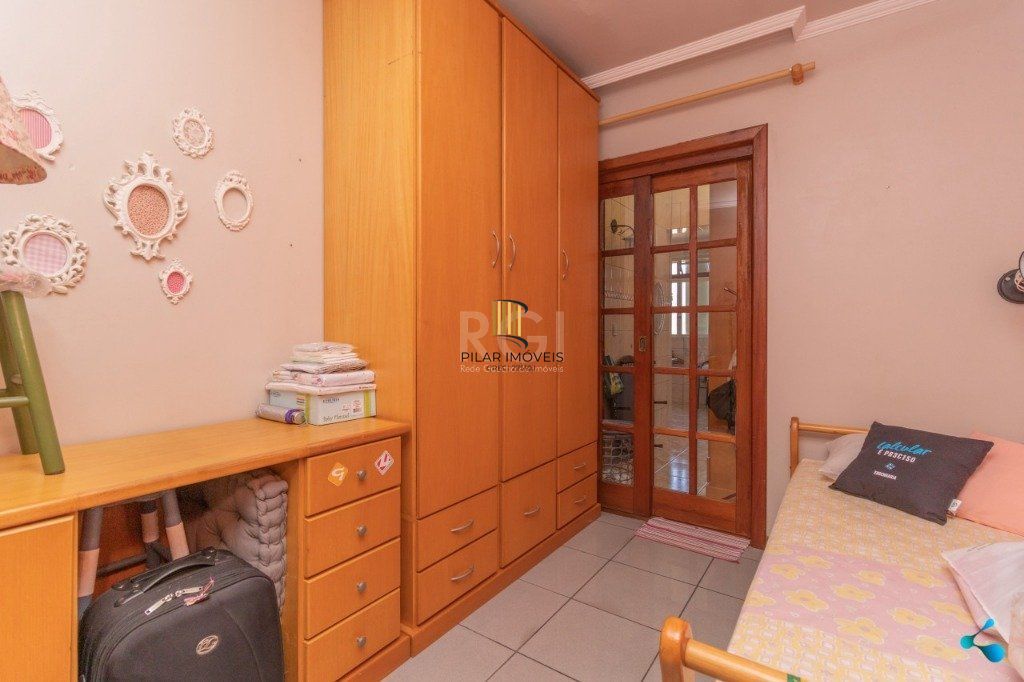 Casa para Venda - 272m², 3 dormitórios, sendo 1 suites, 2 vagas - Sarandi