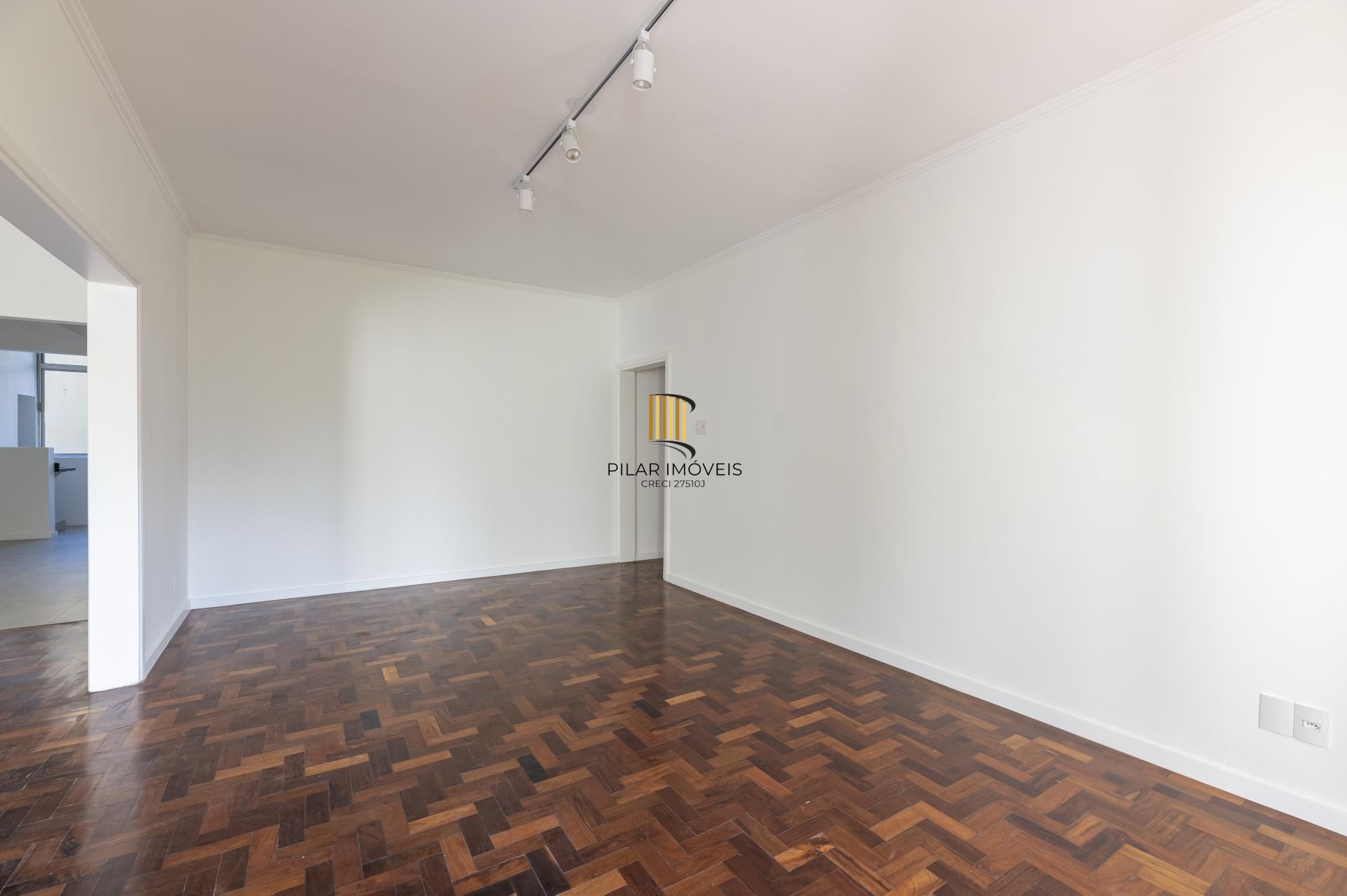 Apartamento no edificio Esplanada 03 dormitórios no Bairro Moinhos de Vendo em Porto Alegre