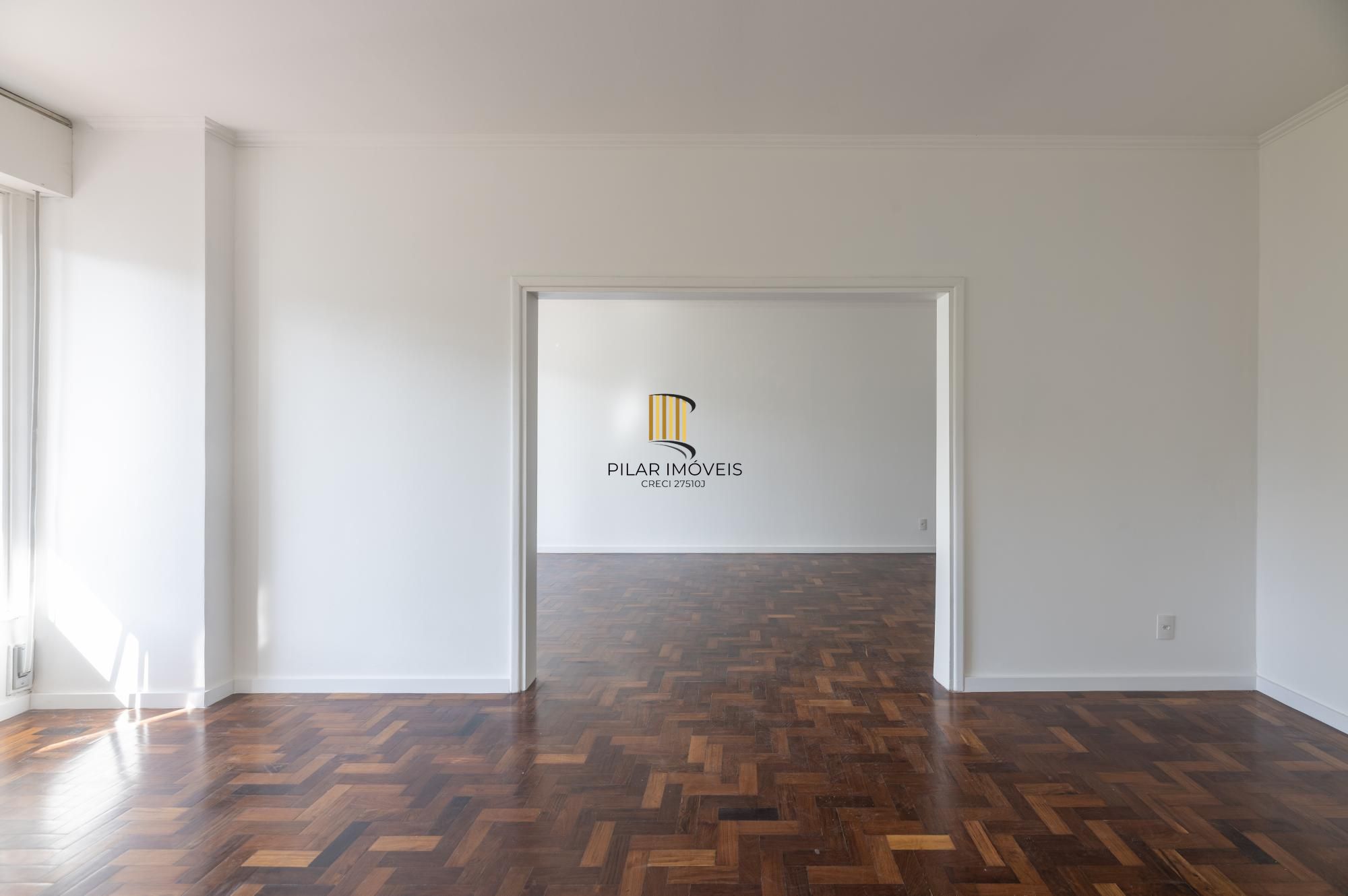 Apartamento no edificio Esplanada 03 dormitórios no Bairro Moinhos de Vendo em Porto Alegre