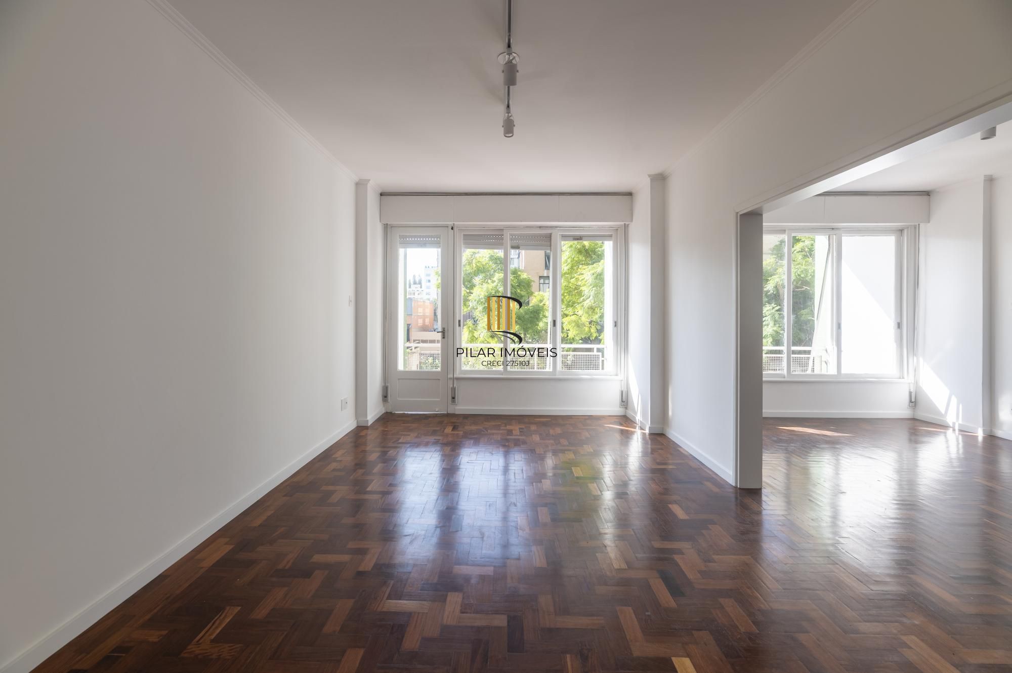 Apartamento no edificio Esplanada 03 dormitórios no Bairro Moinhos de Vendo em Porto Alegre