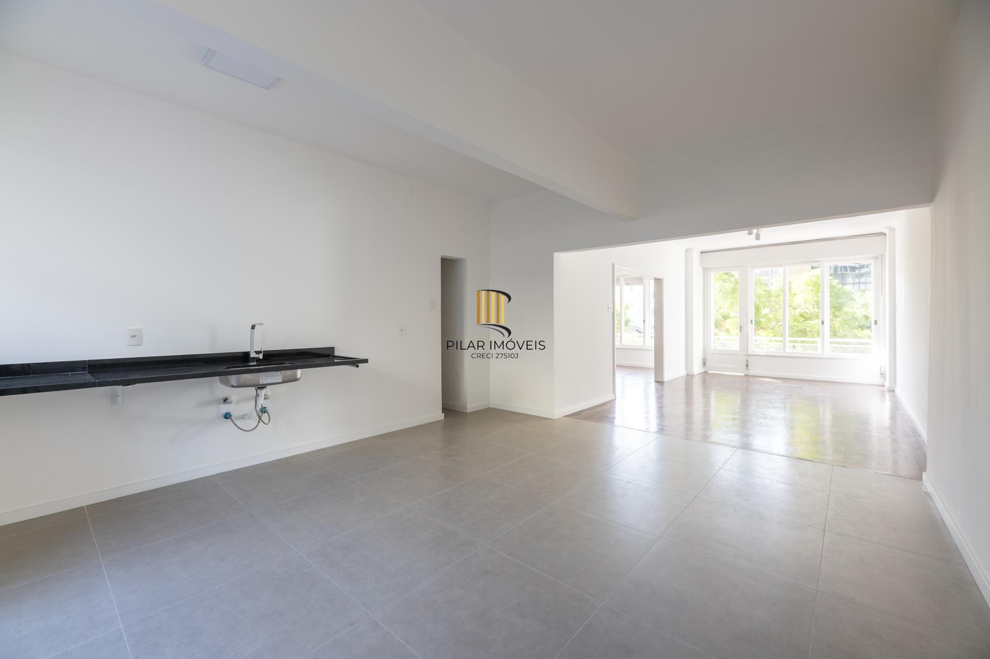 Apartamento no edificio Esplanada 03 dormitórios no Bairro Moinhos de Vendo em Porto Alegre