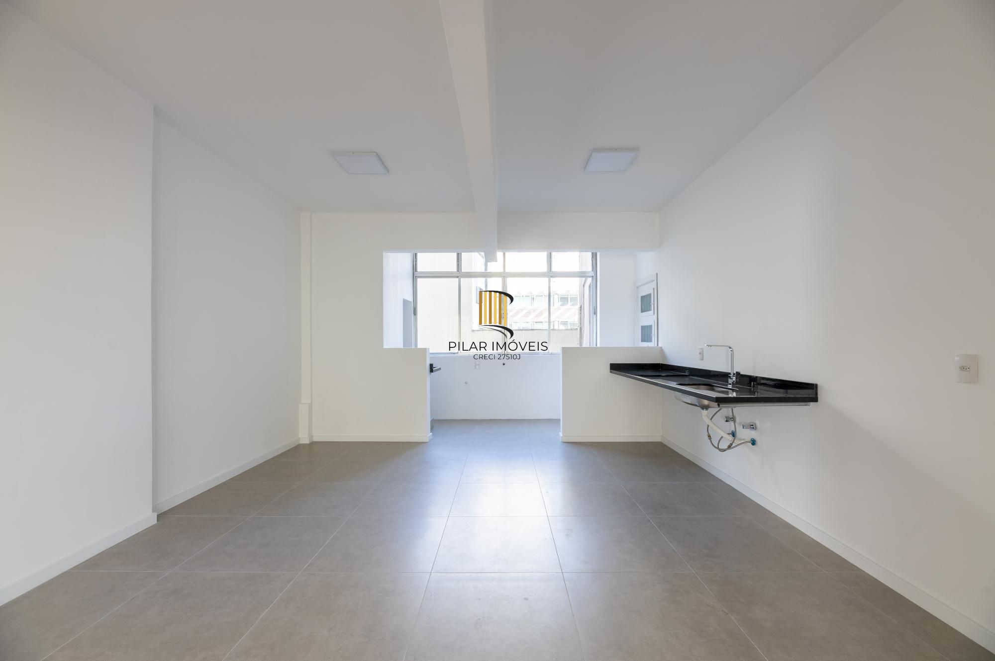 Apartamento no edificio Esplanada 03 dormitórios no Bairro Moinhos de Vendo em Porto Alegre