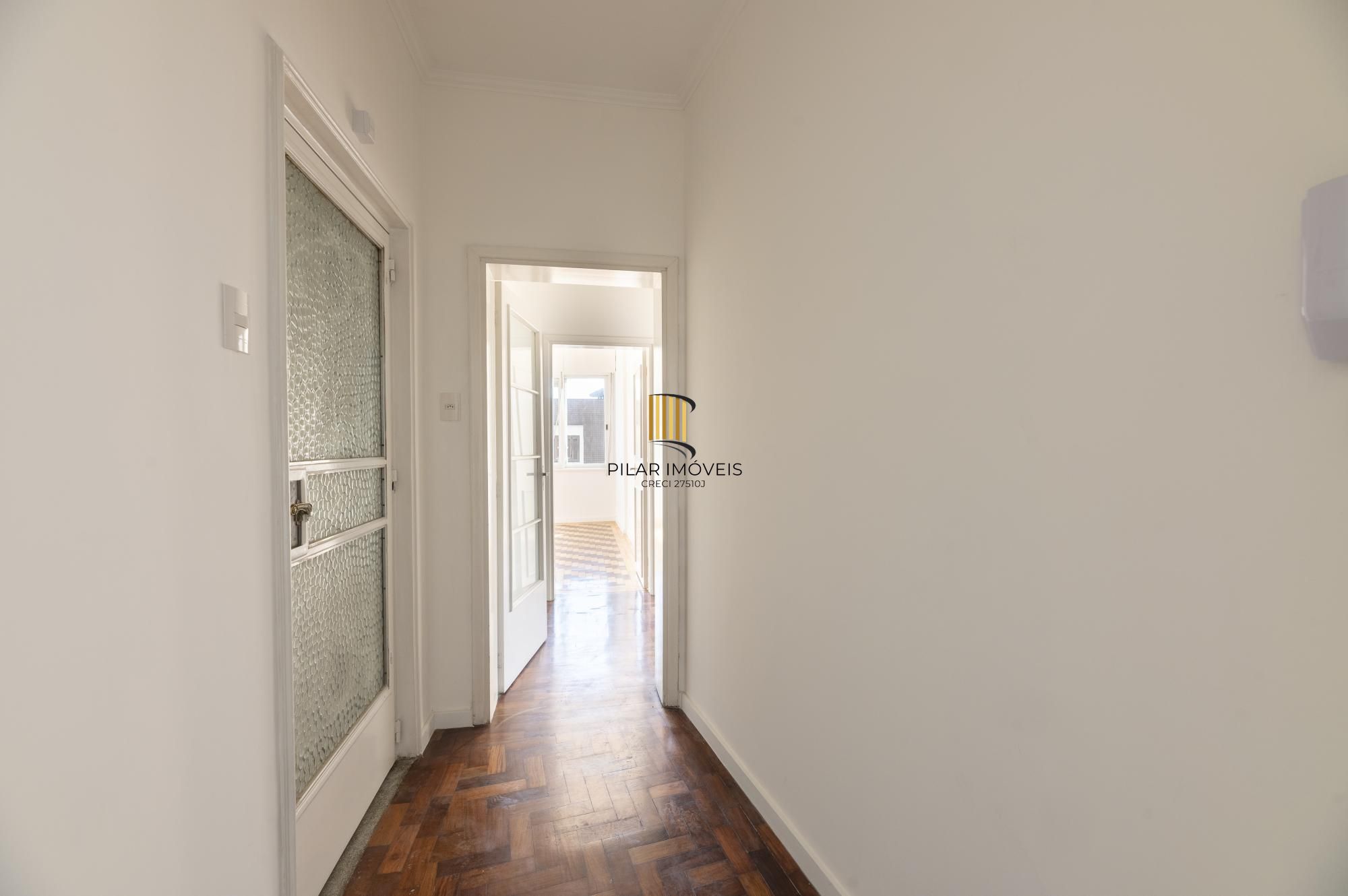 Apartamento no edificio Esplanada 03 dormitórios no Bairro Moinhos de Vendo em Porto Alegre