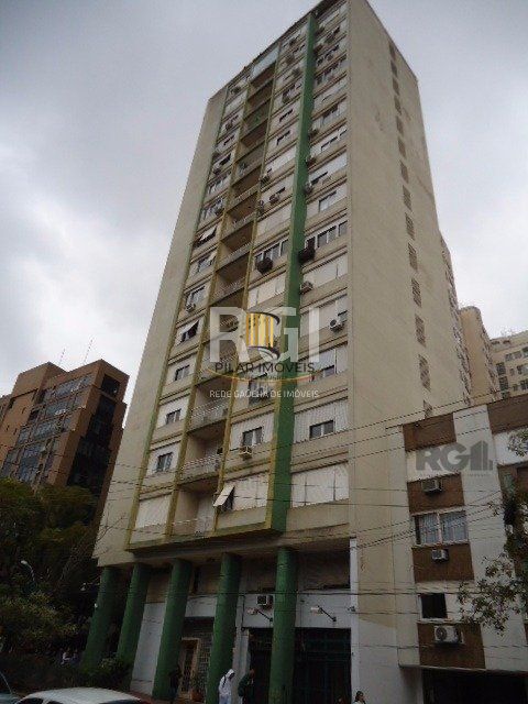 Apartamento no edificio Esplanada 03 dormitórios no Bairro Moinhos de Vendo em Porto Alegre
