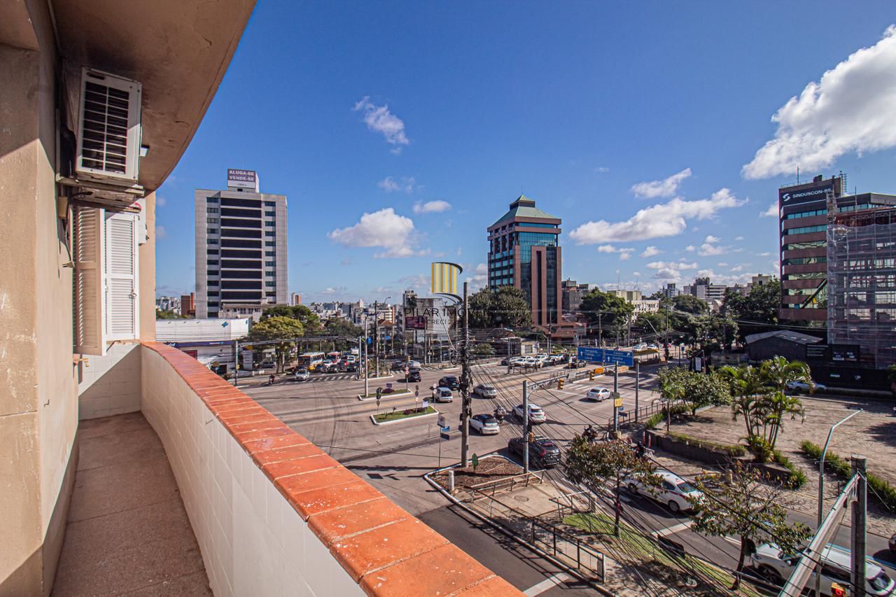 Apartamento à Venda 3 dorm. Vaga de garagem em ótima localização, Boa Vista POA