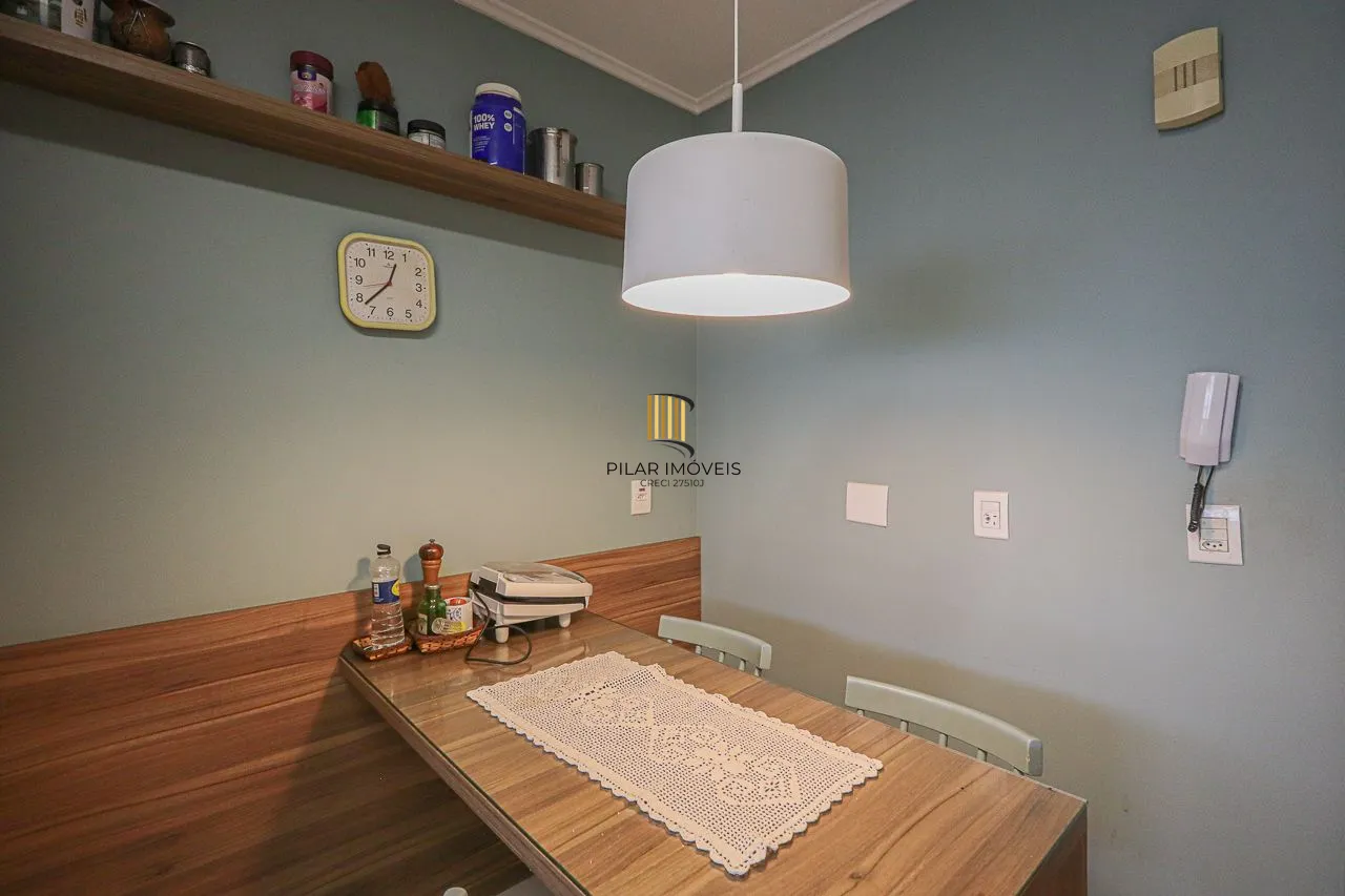 Apartamento cobertura de 03 dormitórios com opção de 05, 03 garagens. Bairro Higienópolis