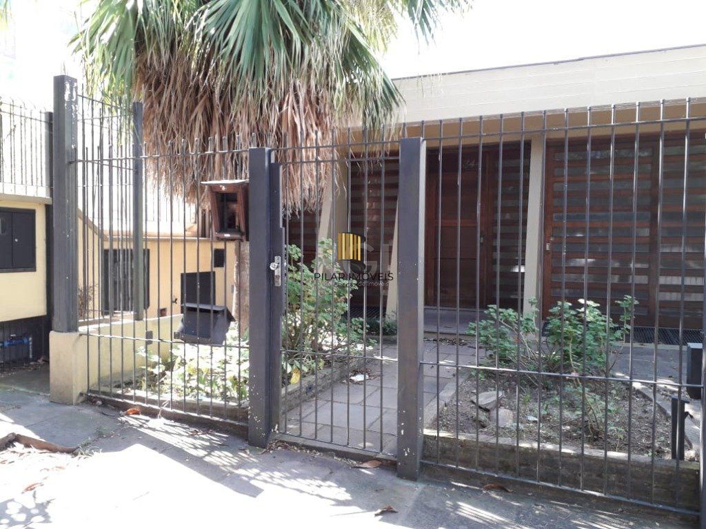 Casa para Venda - 385m², 5 dormitórios, sendo 1 suites, 4 vagas - Petrópolis - Pilar Imóveis