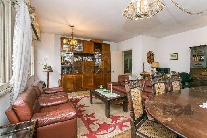 Casa Residencial ou comercial com 4 dormitórios, 2 banheiros