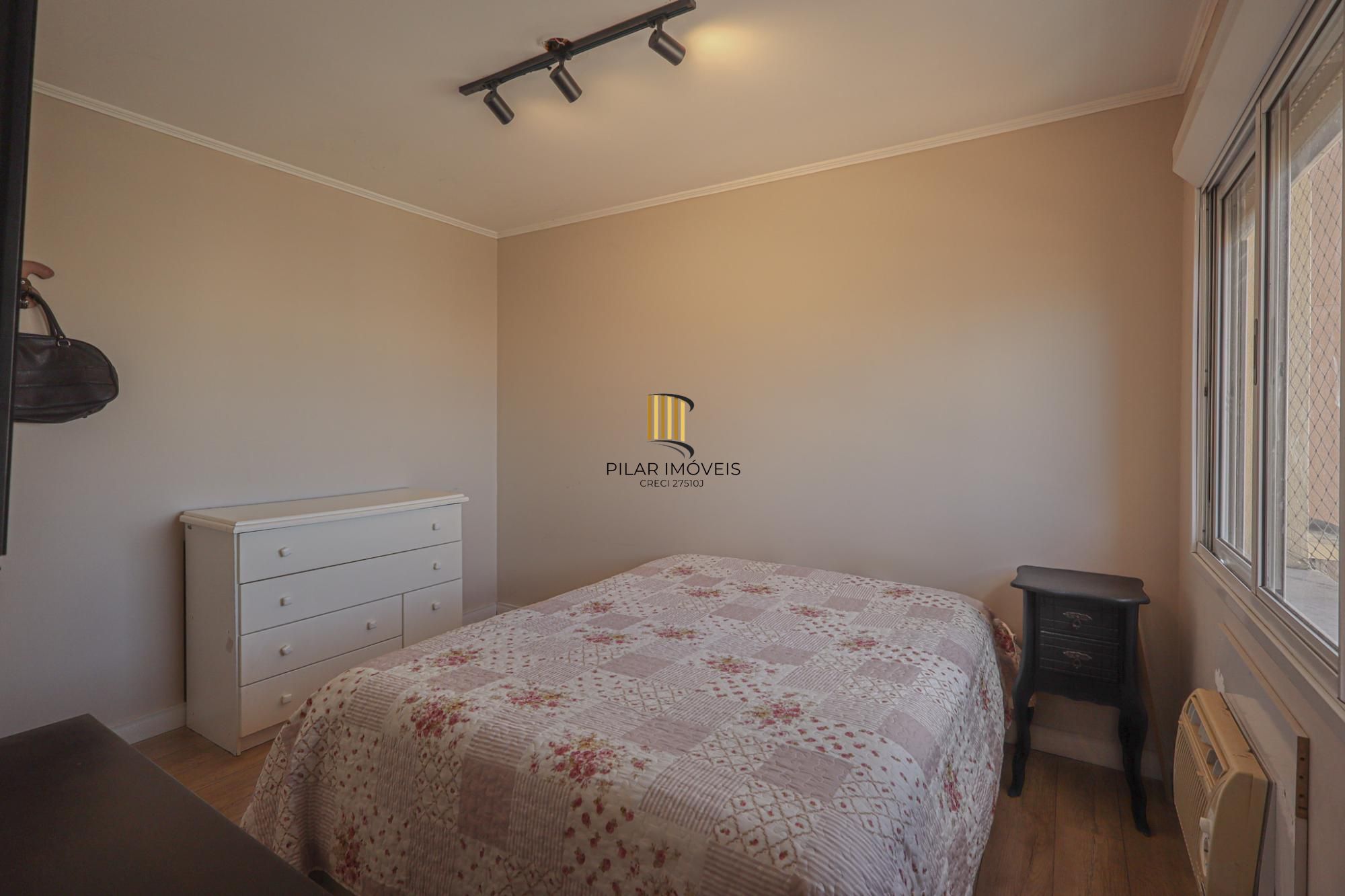 Apartamento 03 quartos com suite e garagem para 02 carros.