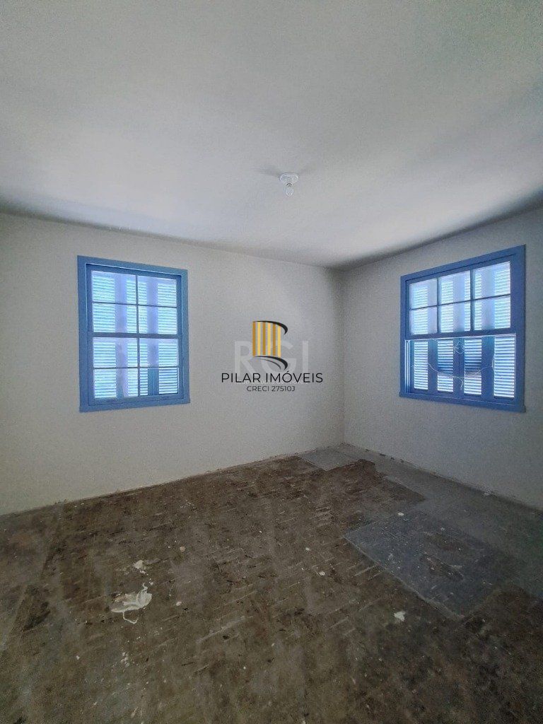 Casa comercial no 4 distrito