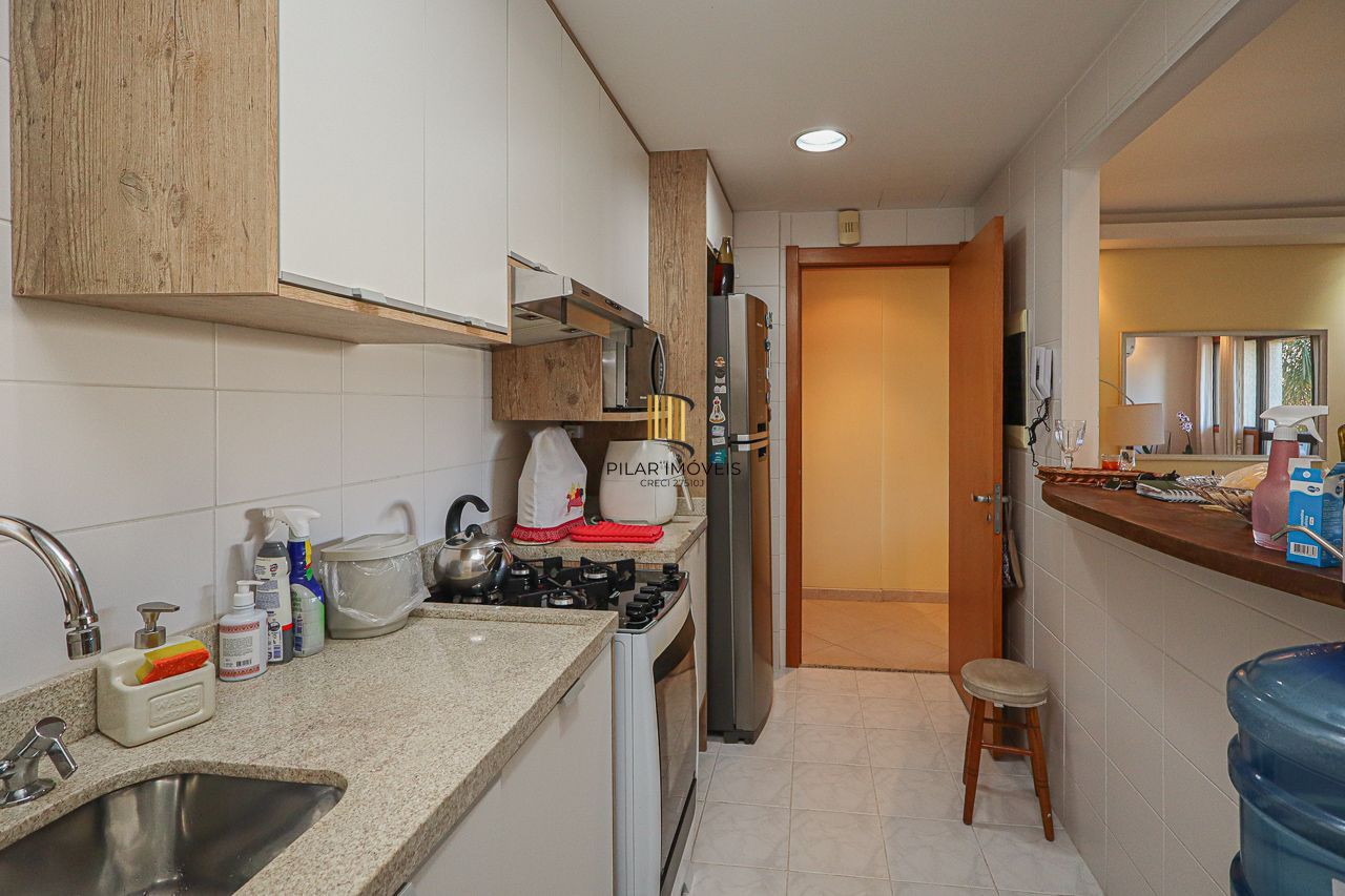 Apartamento 03 quartos de frente com sacada e com garagem