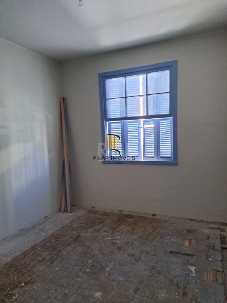 Casa comercial no 4 distrito