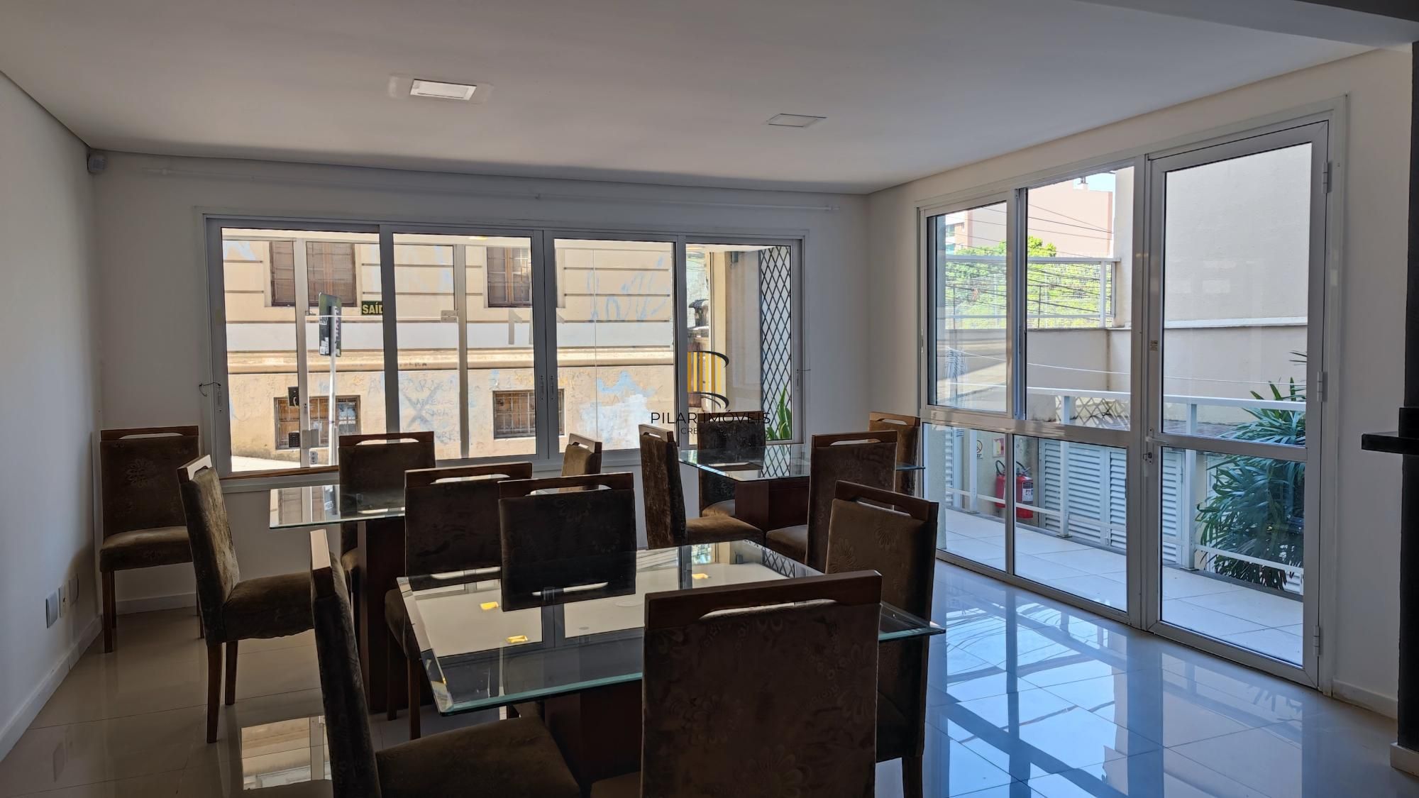 Apartamento  no Centro Histórico de Porto Alegre Mobiliado