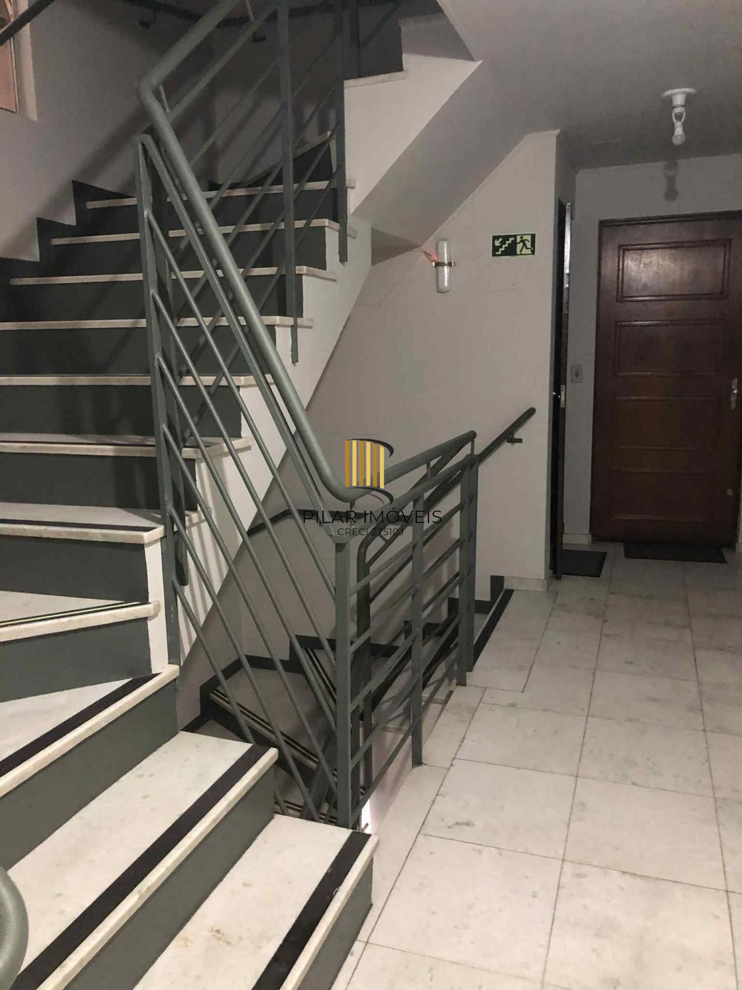 apartamento de 2 dormitórios com garagem no bairro rio branco