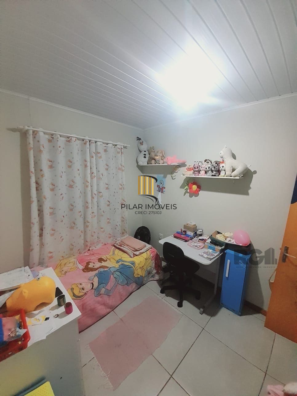 Casa para Venda - 272m², 3 dormitórios, sendo 1 suites, 2vagas - Porto Verde