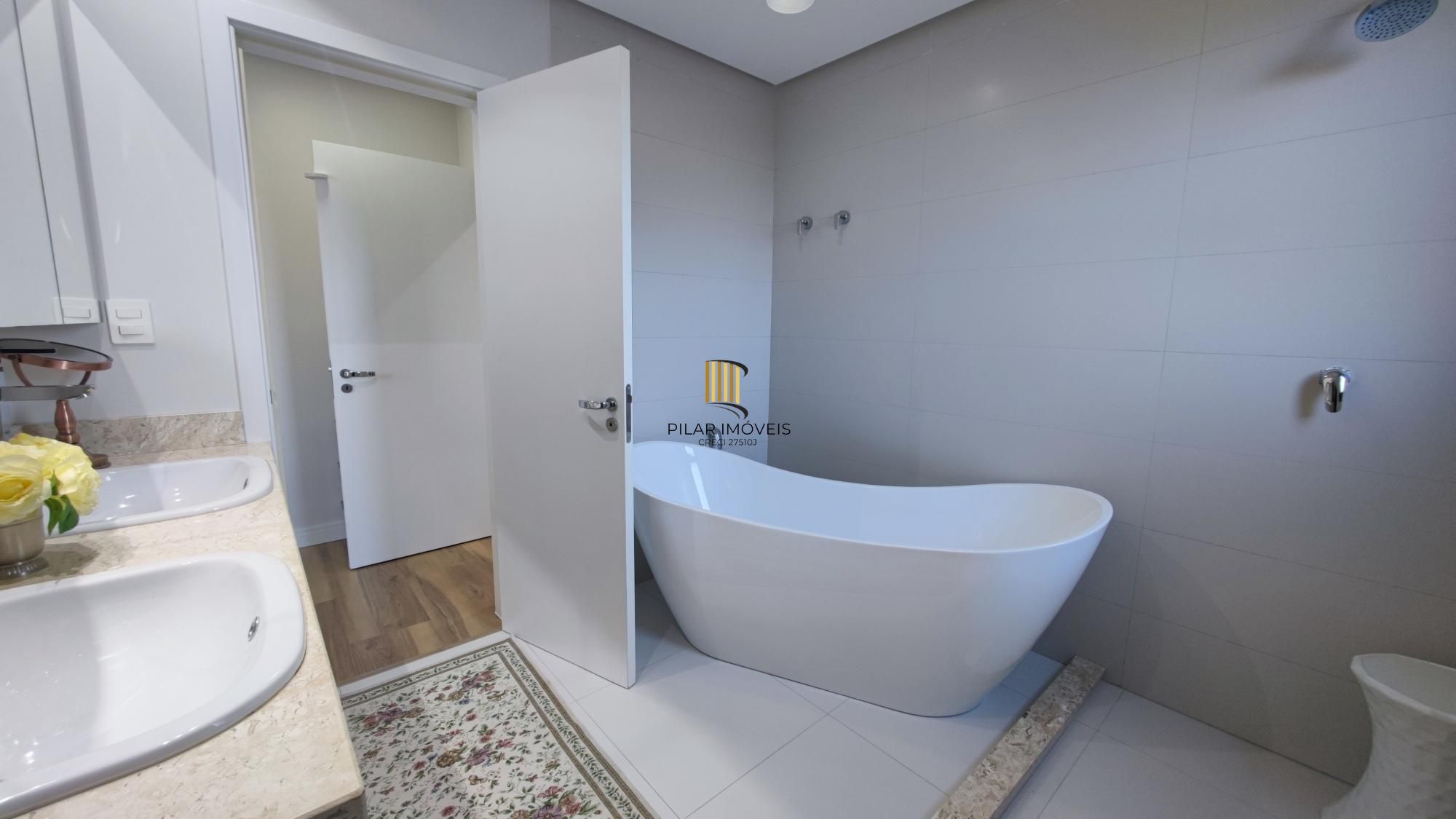 Apartamento 3 dormitórios no bairro Centro