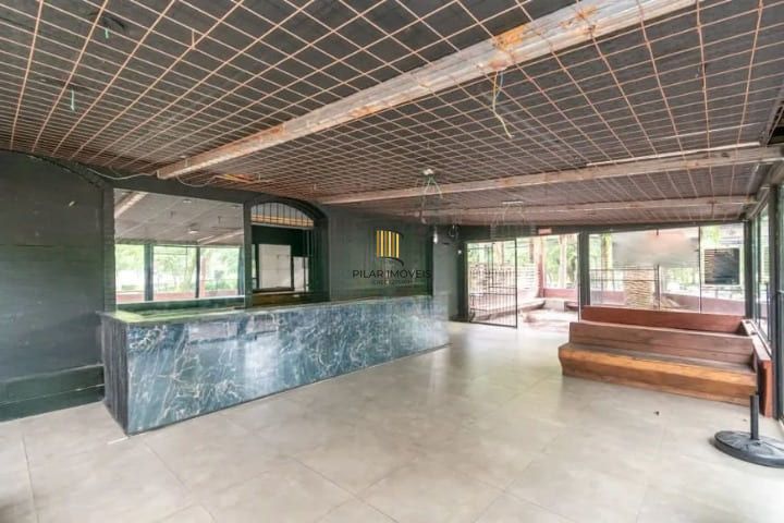 LOJA NO MOINHOS DE VENDO JUNTO AO PARCÃO