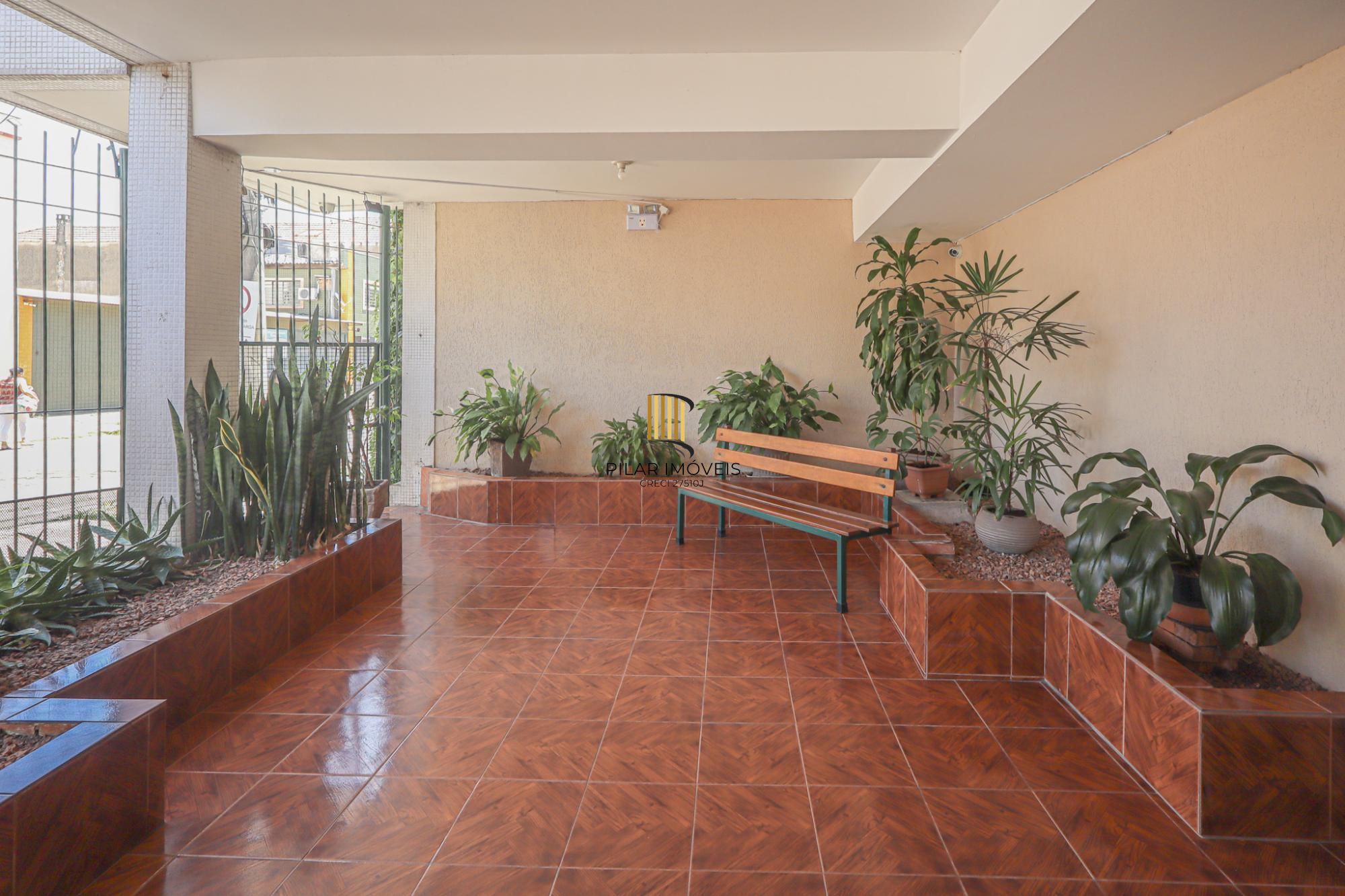 Apto 01 quarto todo reformado no bairro Floresta Porto Alegre/RS