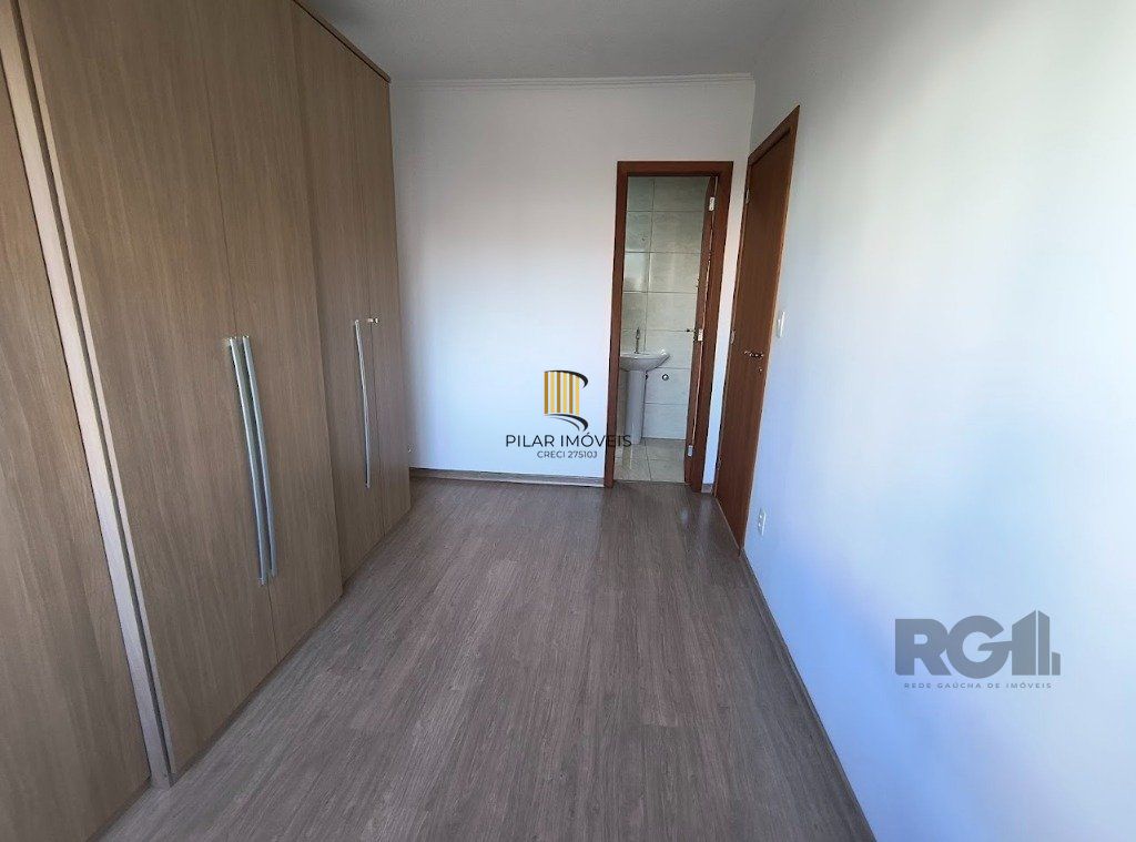 Apartamento 01 do. com estacionamento junto ao novo Cestto da Av. Protásio Alves