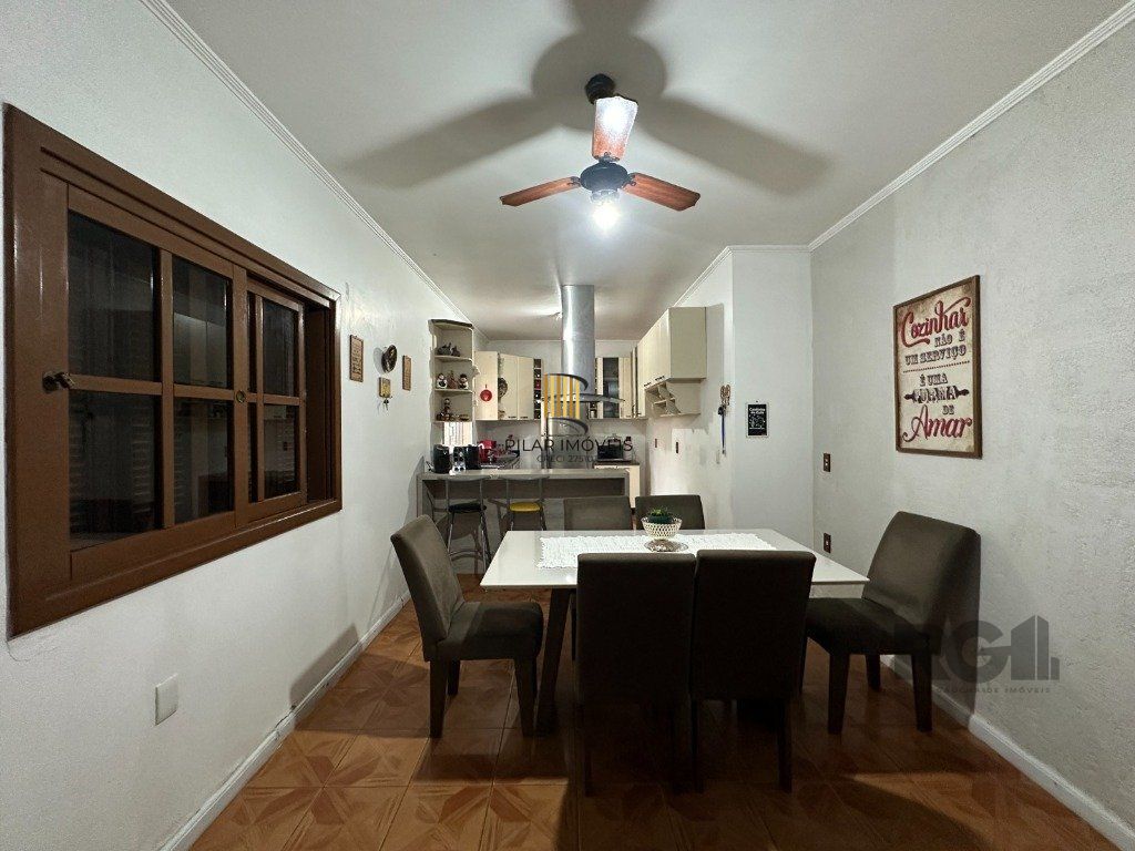 Casa 3 dormitórios no bairro Igara