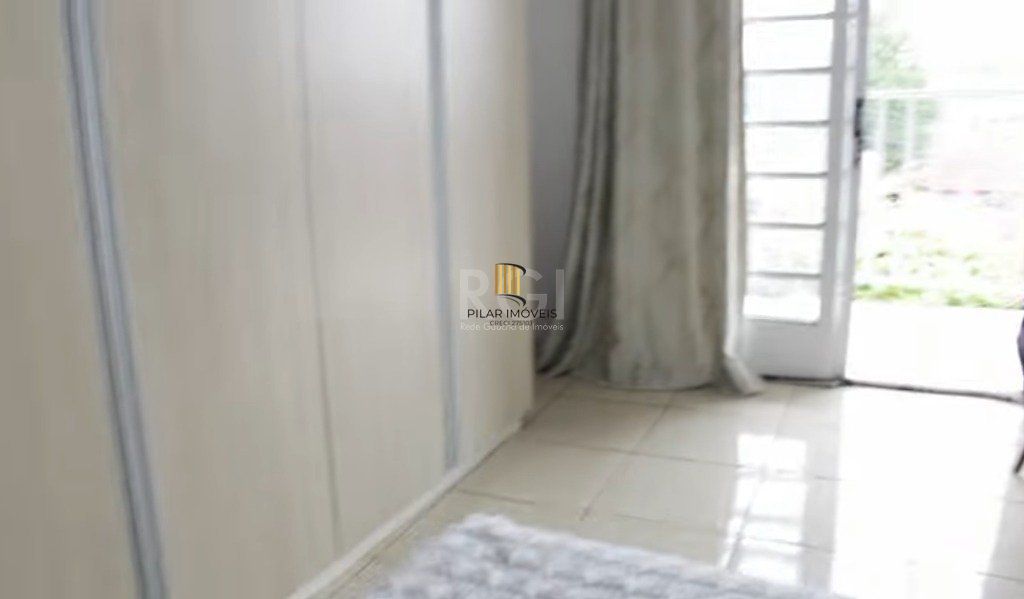 Casa para Venda - 300m², 5 dormitórios, sendo 2 suites, 4 vagas - Bela Vista