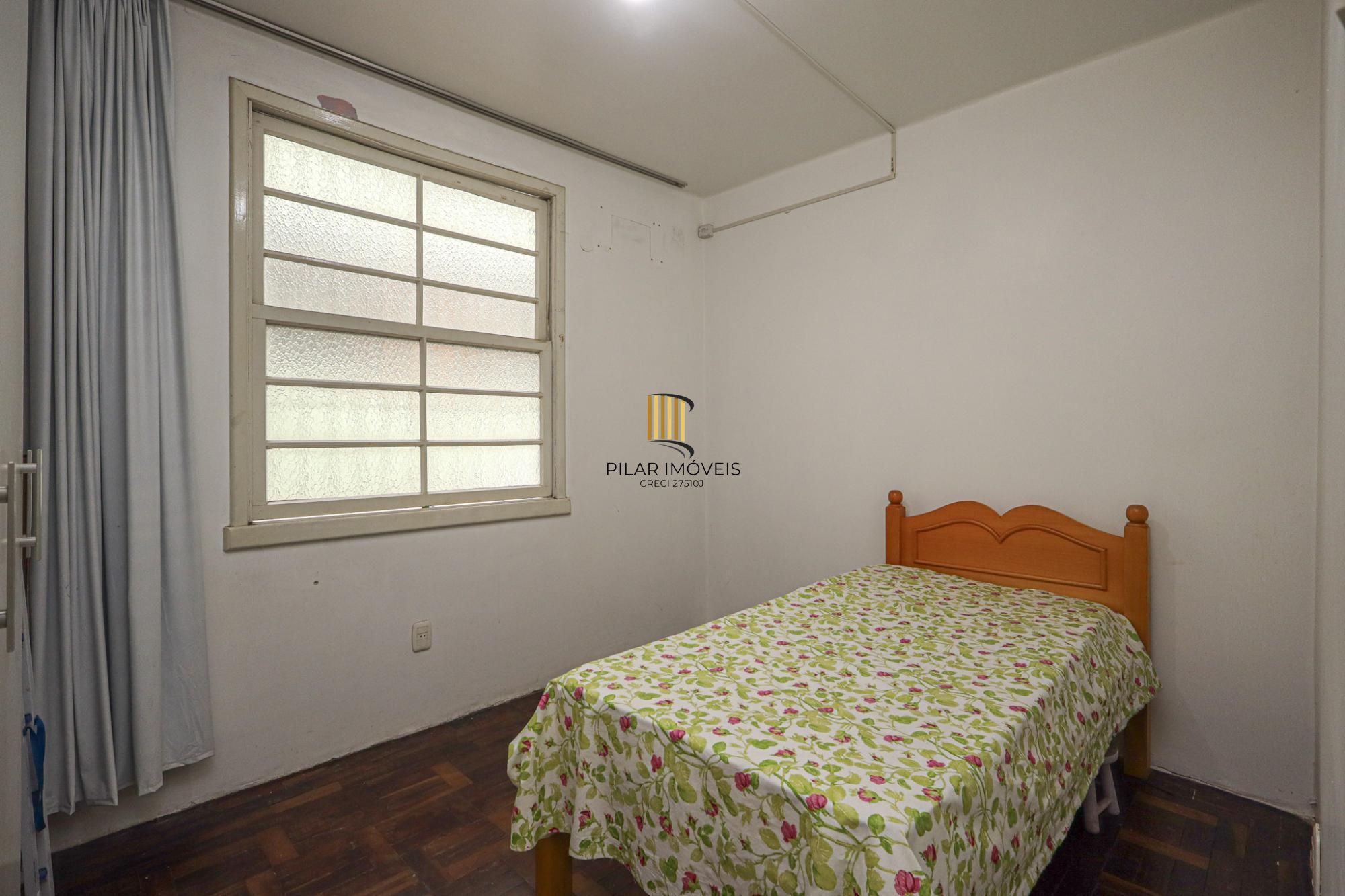 Apartamento 03 dormitórios de frente na Cristóvão Colombo em Porto Alegre