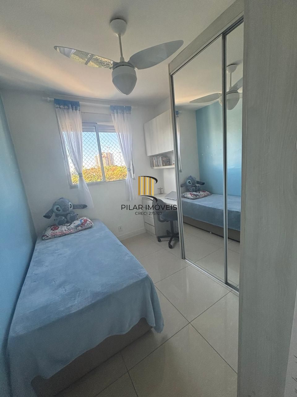 Apartamento Semimobiliado à Venda em Porto Alegre, RS