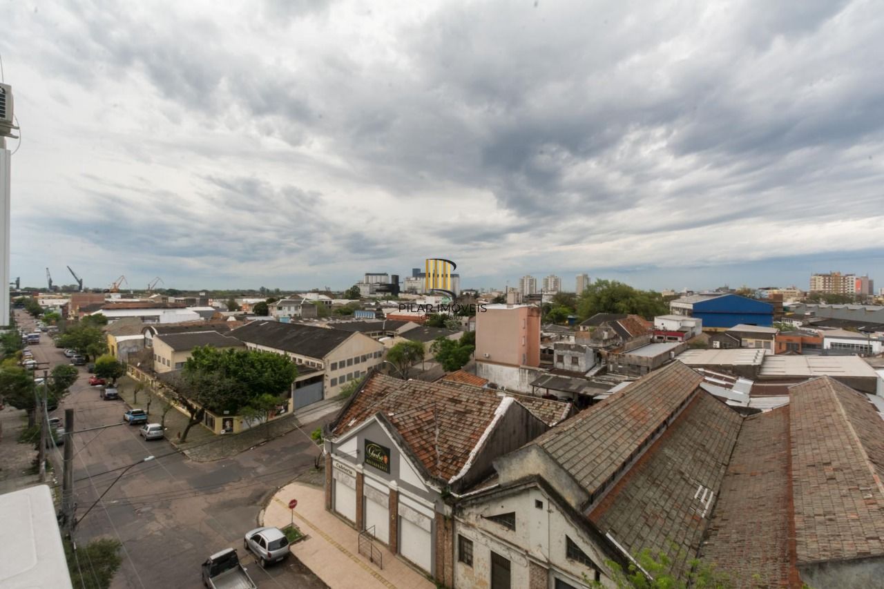 Apartamento semimobiliado com 2 quartos e 2 banheiros no Bairro Floresta