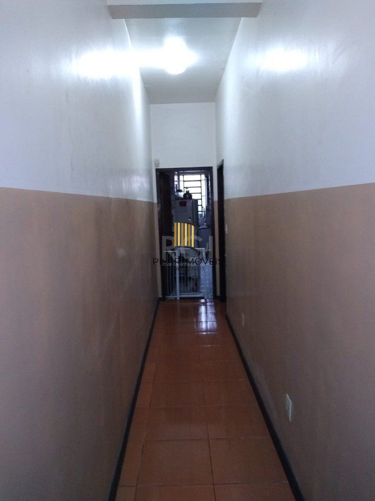 Casa para Venda - 265m², 5 dormitórios, sendo 2 suites, Floresta