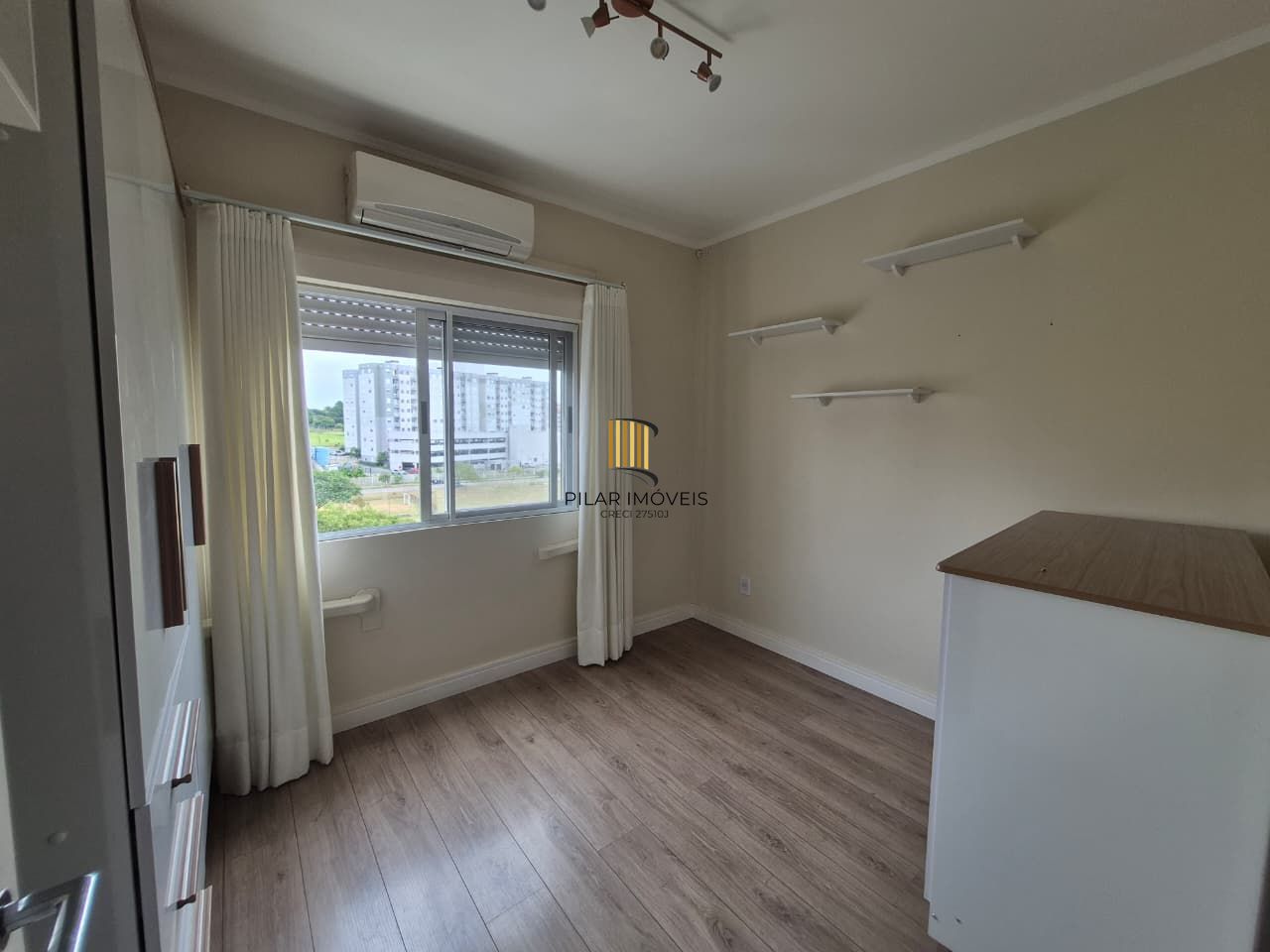 Apartamento, 2 dormitórios, 1 Banheiro, 1 Vaga, 56m², Bairro Sarandi
