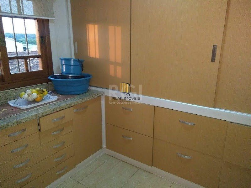 Casa 5 dormitórios no bairro Centro
