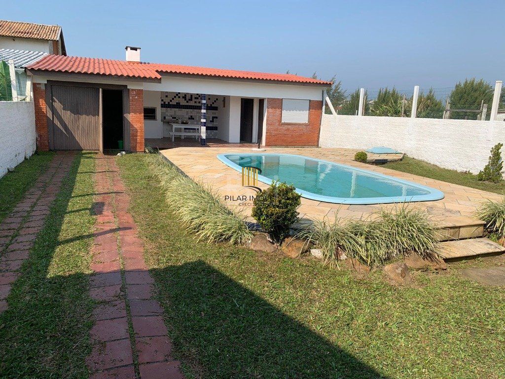 Casa 2 Dormitório(s) Bairro Jardim Beira-Mar