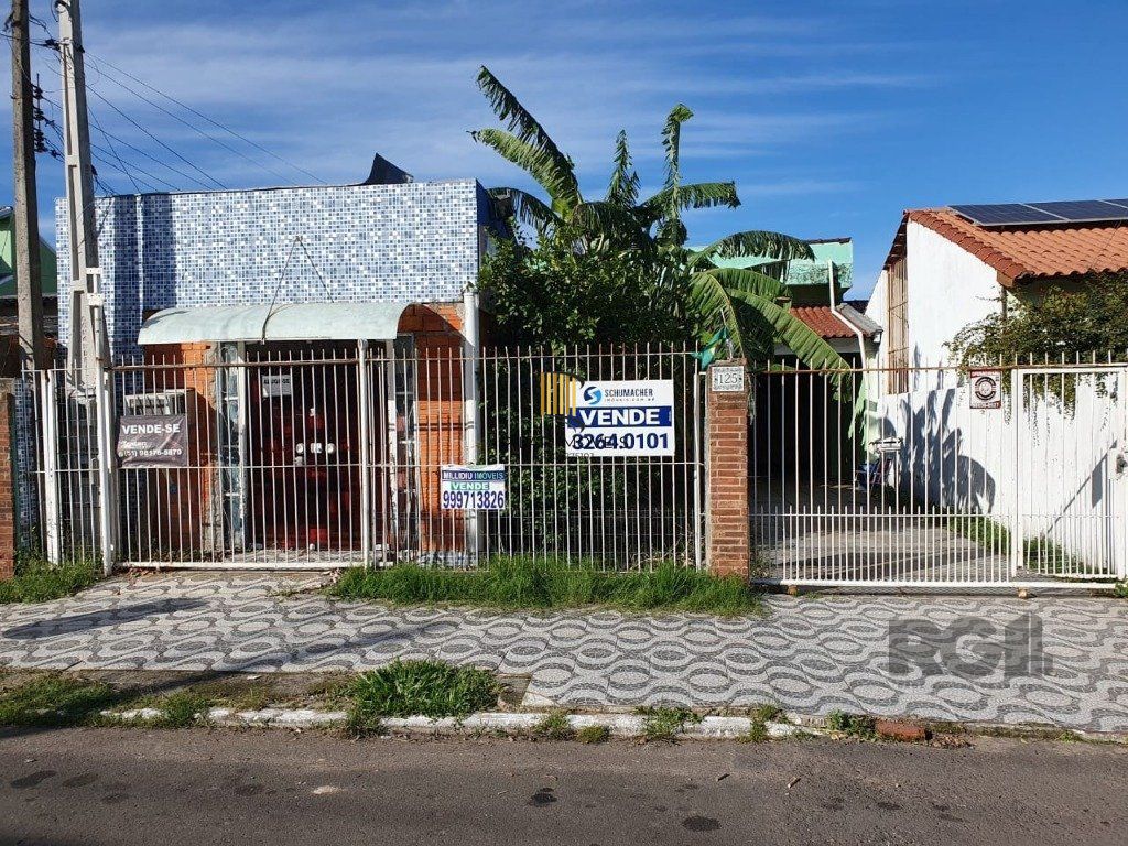 Casa 2 dormitórios próximo shopping Canoas - Pilar Imóveis