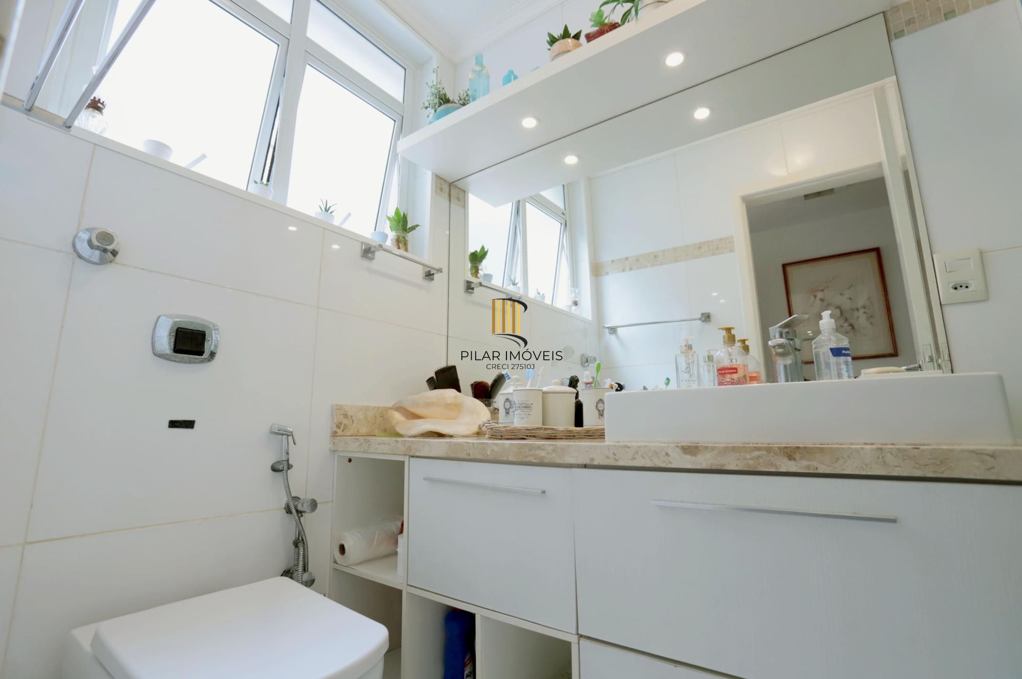 Apartamento 5 dormitórios no bairro Bom Fim
