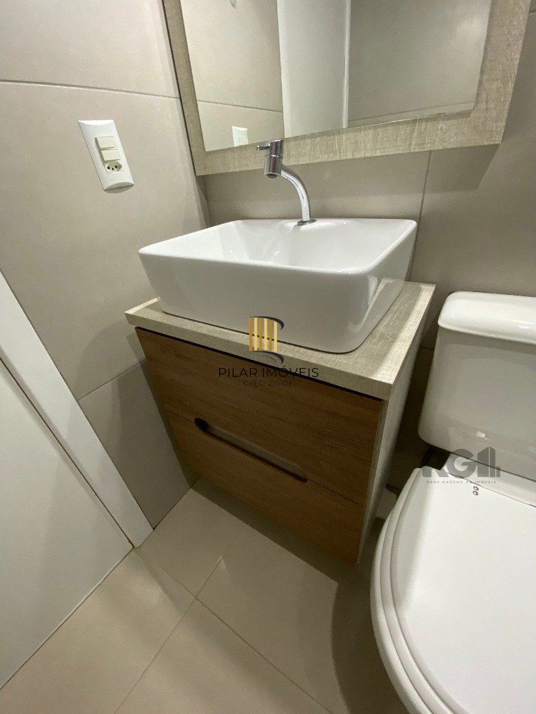 Vendo Casa em Condomínio Com Infra no Bairro Sarandi em Porto Alegre.