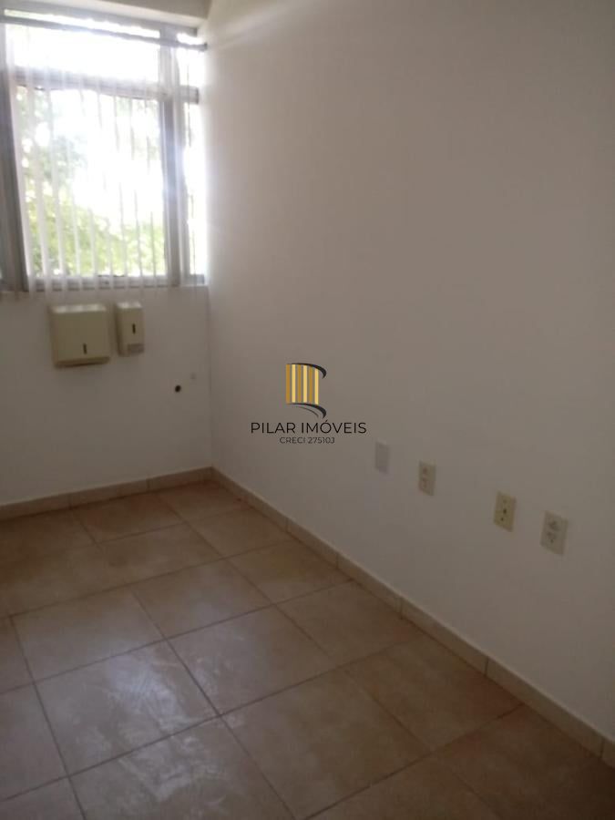 Sala comercial à venda, localizada no coração de Canoas, Rio Grande do Sul. Este imóvel espaçoso e moderno conta com 1 quarto, 1 banheiro e uma vista panorâmica deslumbrante