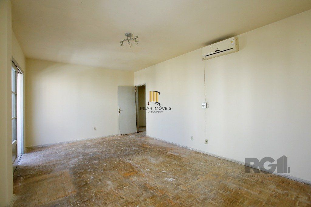 Vendo excelente cobertura com vista cinematografia, no Bairro Floresta.