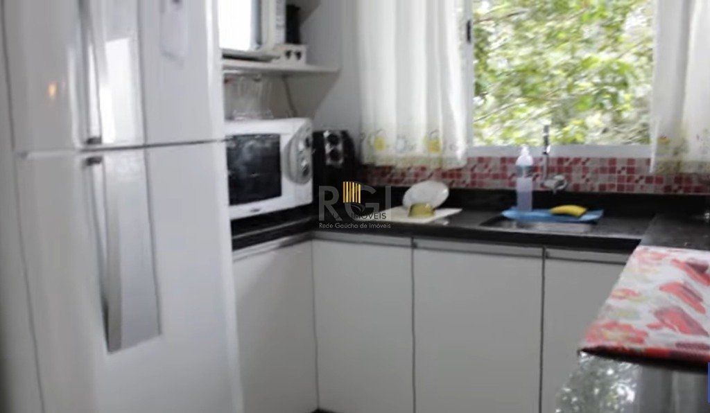 Casa para Venda - 300m², 5 dormitórios, sendo 2 suites, 4 vagas - Bela Vista