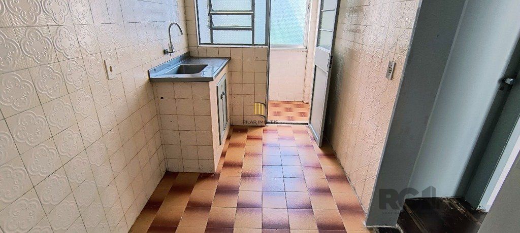 Vendo apartamento 01 dormitório no Bairro Centro Histórico de Porto Alegre.