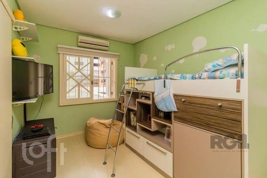 Casa 4 dormitórios no bairro Cristal