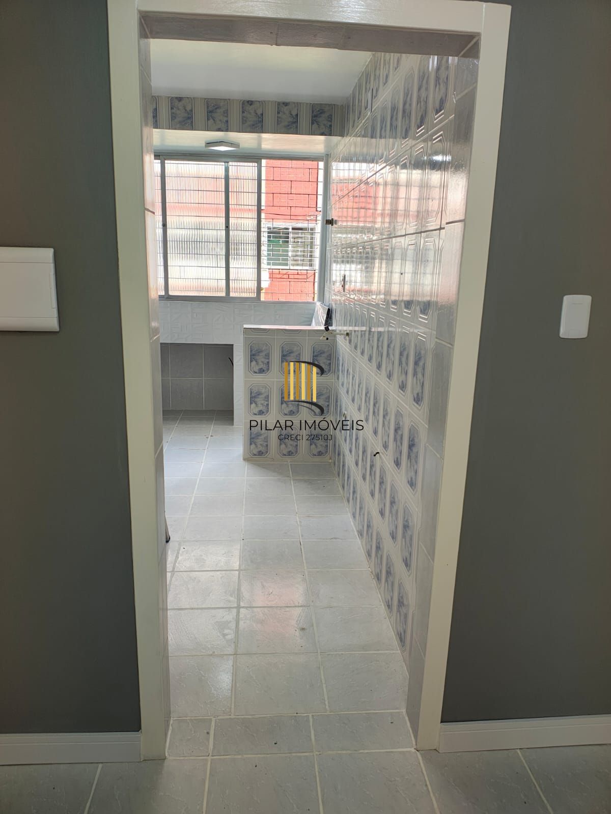 Apartamento de 01 quarto com estacionamento rotativo.