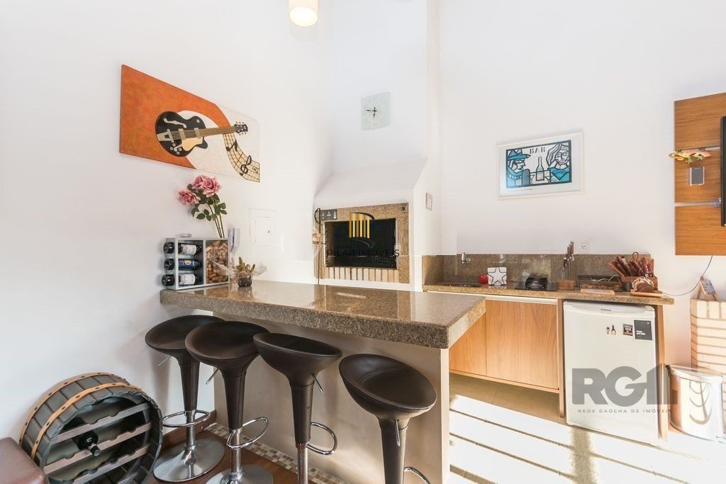 Cobertura 2 dormitórios com 2 vagas no bairro Petrópolis