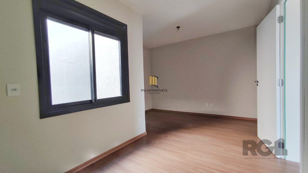 Sobrado a Venda no Residencial Verdes Campos na Rua Anna Abruzzi, com 2 dormitórios sendo 2 suites.