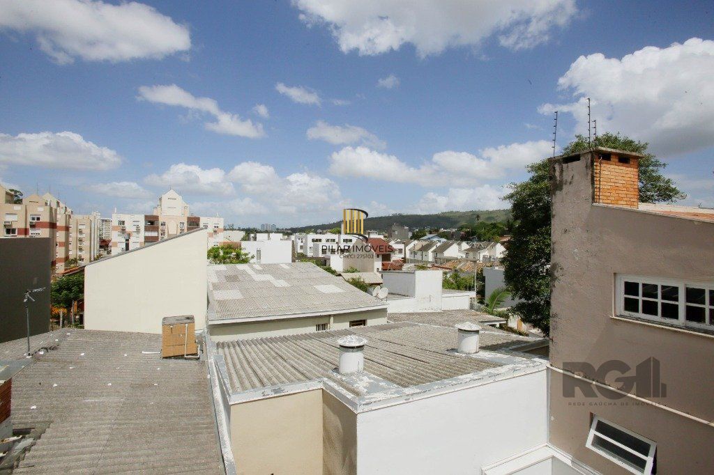 Sobrado 2 dormitórios no bairro Jardim Sabará