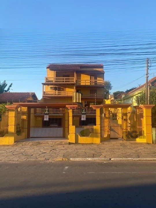 Sobrado 5 dormitórios no bairro Liberdade
