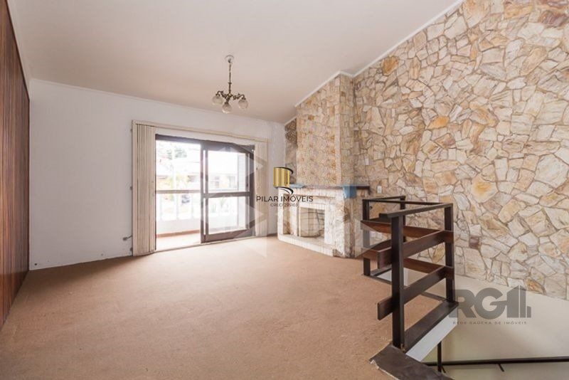 Casa 4 dormitórios no bairro Chácara das Pedras