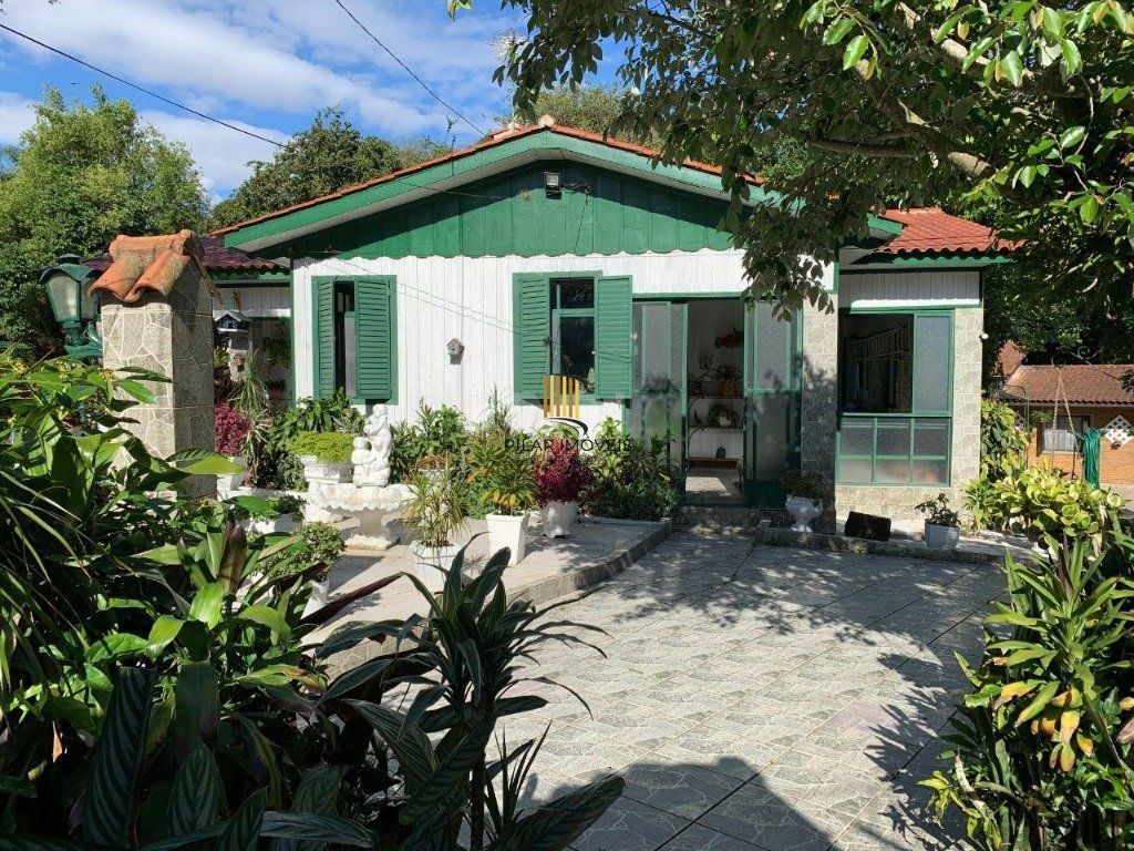 Sítio para Venda - 2000m², 3 dormitórios, 2 vagas - Ponta Grossa