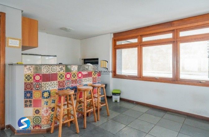 Apartamento 02 dormitórios no Menino Deus