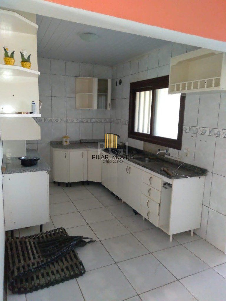 Casa para Venda - 107m², 3 dormitórios, 1 vaga - Centro